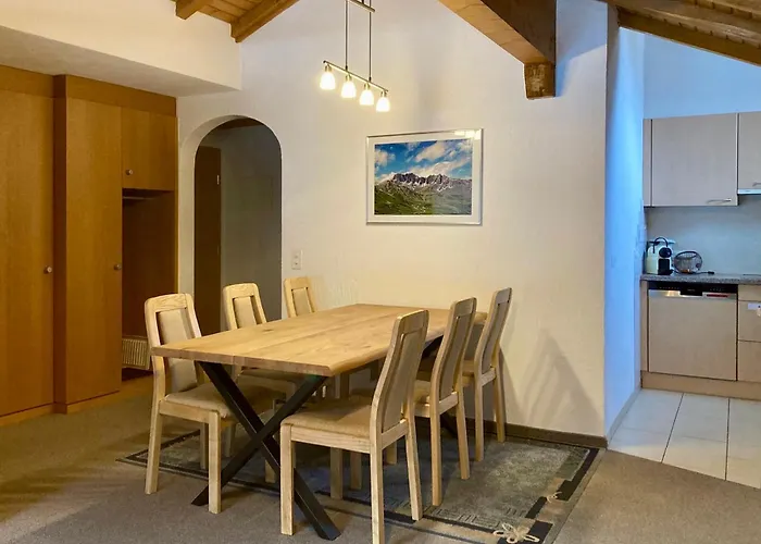 Chasa Sot-chaunt 301 *